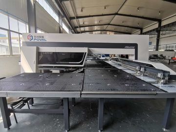 Stainless Steel CNC Hydraulic Punching Machine / Metal Punching Machine